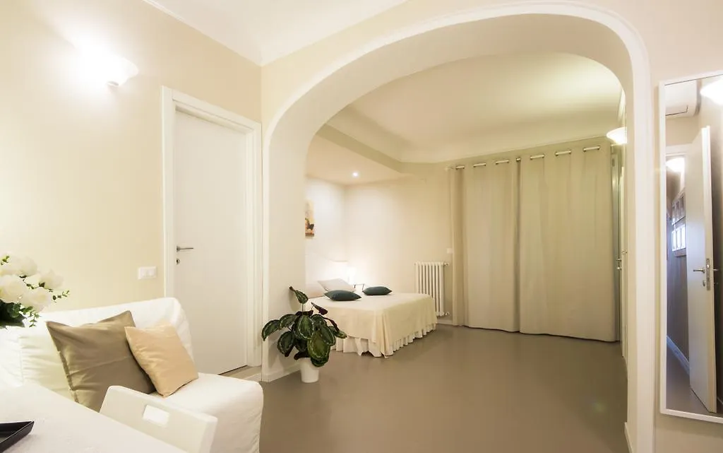 Santa Maria Novella Modern Apartment Florencia Italia