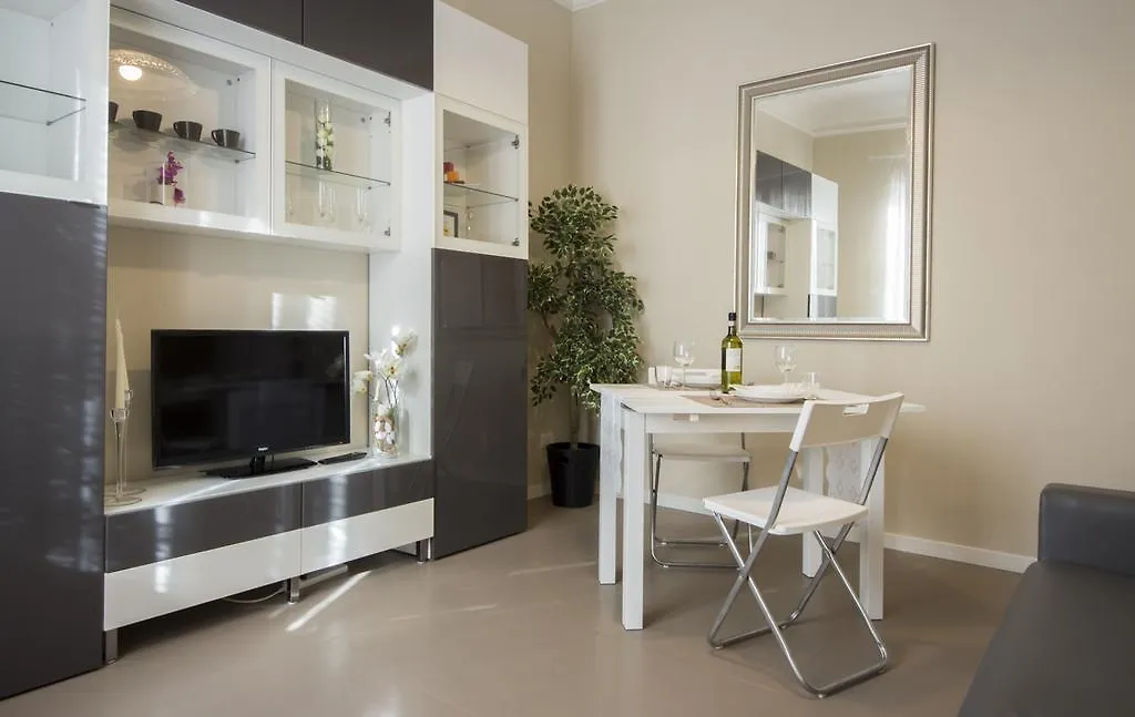Santa Maria Novella Modern Apartment Florencia Italia